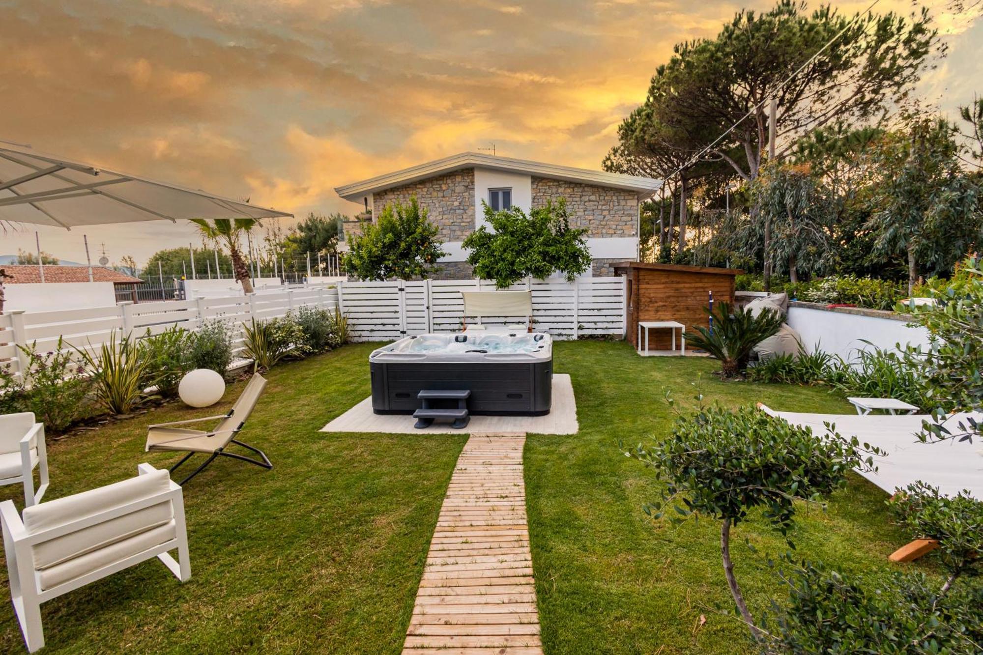 Aquamaris Design Suite & Spa Paestum Exterior foto